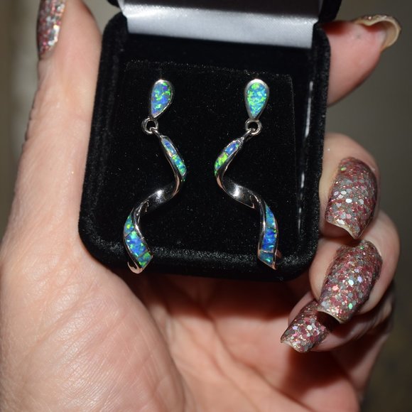 Vintage New In Box Ann Klein Sterling Silver Opal Twist Earrings - Picture 1 of 5